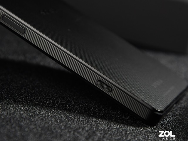 首发“黑科技”影像传感器 电影感影像旗舰索尼Xperia 1 V评测