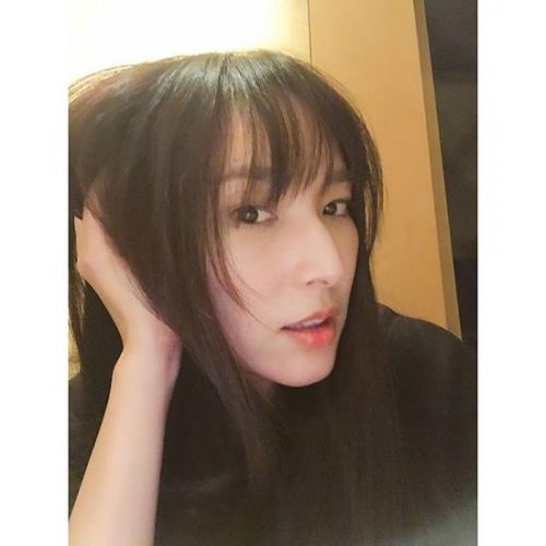 吴佩慈剪空气刘海被赞减龄似少女 网友:好像新垣结衣-多多发布网(图3) 吴佩慈剪空气刘海被赞减龄似少女 网友:好像新垣结衣-多多发布网(图3)