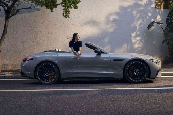 经典敞篷梅赛德斯-AMG SL 63 4MATIC+上市(图2) 经典敞篷梅赛德斯-AMG SL 63 4MATIC+上市(图2)